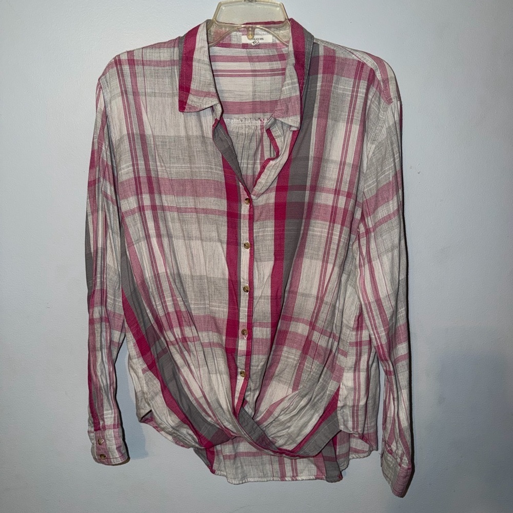 Maurices Pink & Gray Plaid Button-Front Twist Hem Shirt